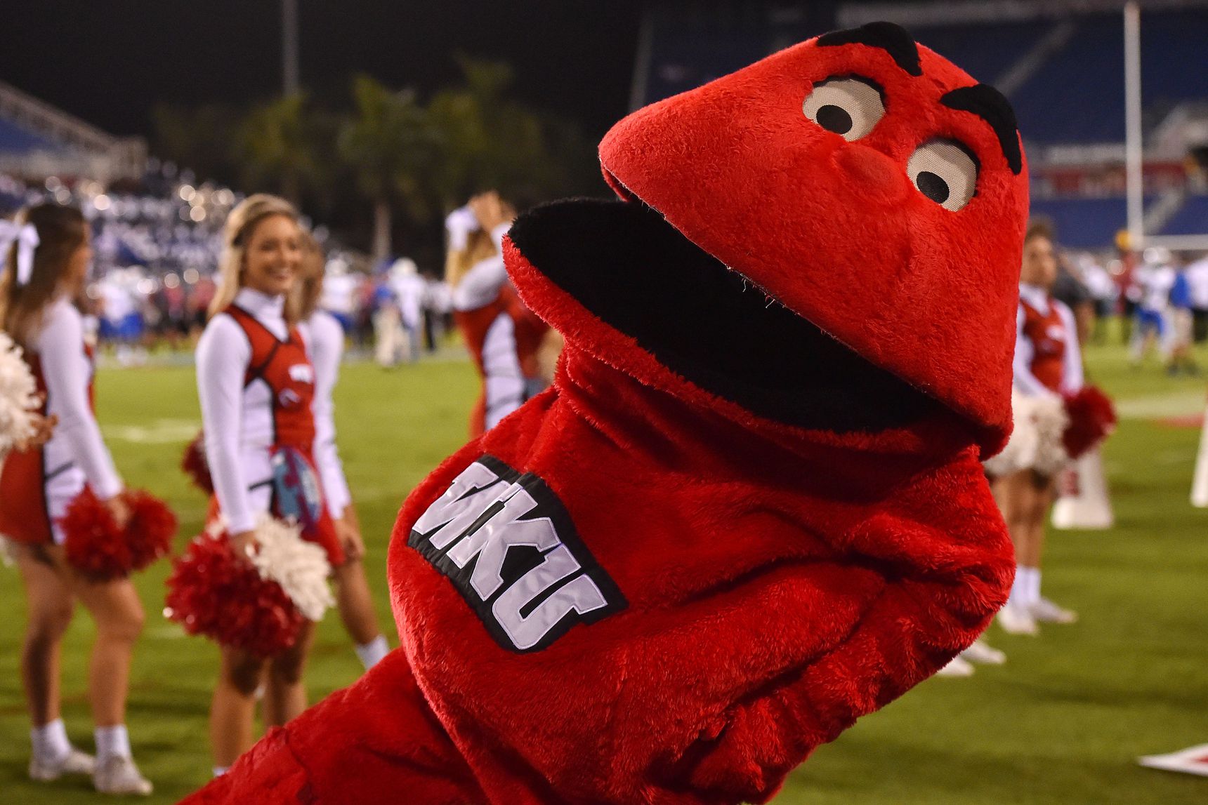 Tradiciones y Mascotas: Western Kentucky Hilltoppers
